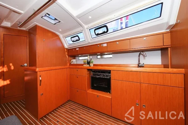 Bavaria 46 Cruiser - Yacht Charter Sailica