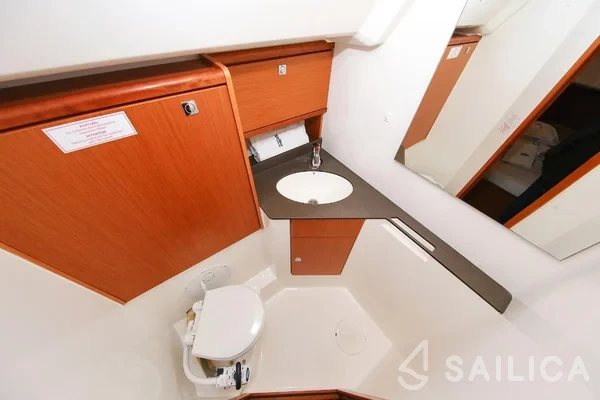 Bavaria 46 Cruiser - Yacht Charter Sailica