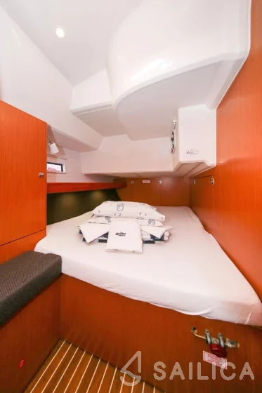 Bavaria 46 Cruiser - Yacht Charter Sailica