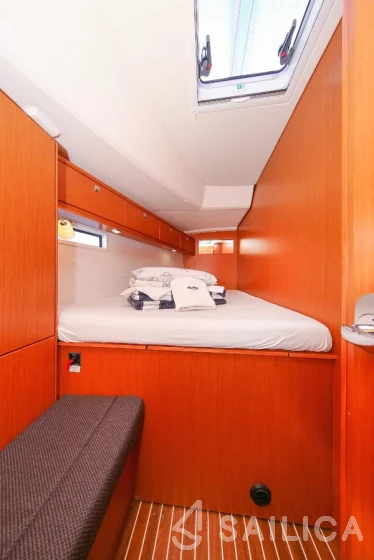 Bavaria 46 Cruiser - Yacht Charter Sailica
