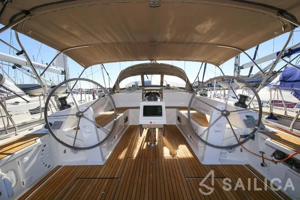 Bavaria 46 Cruiser - Yacht Charter Sailica