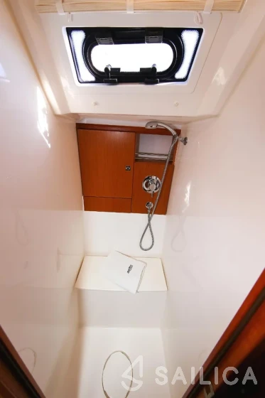 Bavaria 46 Cruiser - Yacht Charter Sailica