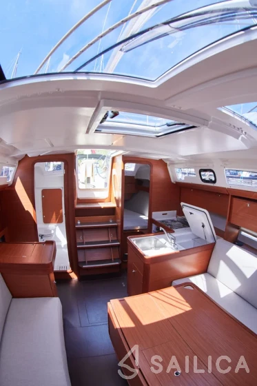 Dufour 360 GL - Yacht Charter Sailica