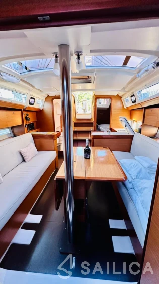 Dufour 360 GL - Yacht Charter Sailica