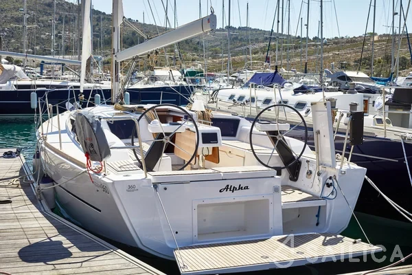 Dufour 360 GL - Yacht Charter Sailica