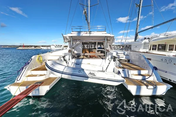 Nautitech 46 Fly - Yacht Charter Sailica