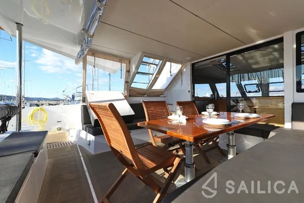 Nautitech 46 Fly - Yacht Charter Sailica