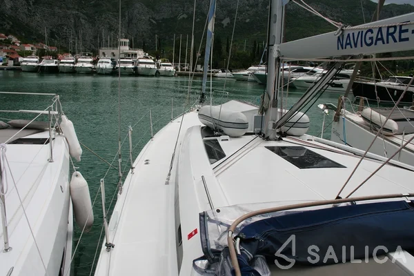 Oceanis 51.1 - Yacht Charter Sailica
