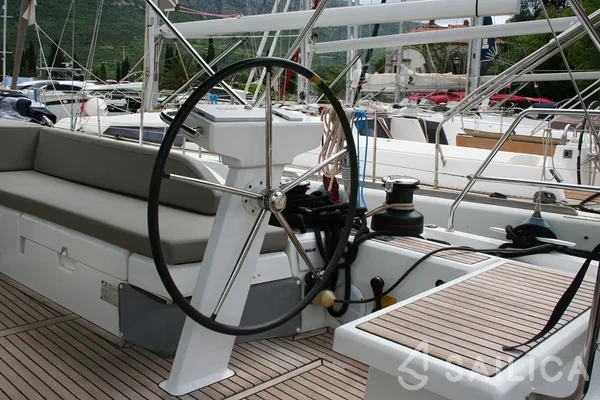 Oceanis 51.1 - Yacht Charter Sailica