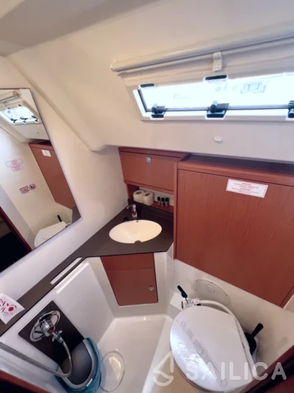 Bavaria 46 Cruiser - Yacht Charter Sailica