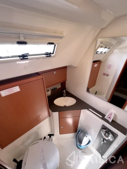 Bavaria 46 Cruiser - Yacht Charter Sailica