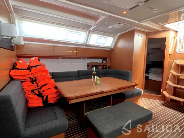 Bavaria 46 Cruiser - Yacht Charter Sailica