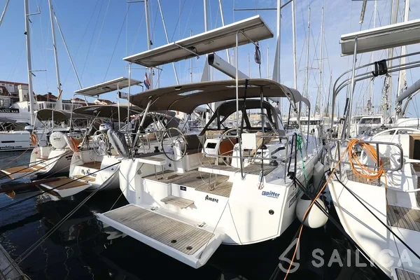 Bavaria C38 - Yacht Charter Sailica