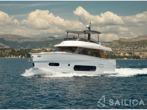 Azimut Magellano 66 - Yacht Charter Sailica