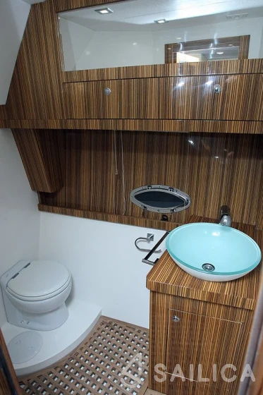 Mirakul 40 - Yacht Charter Sailica