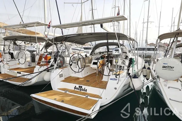 Bavaria Cruiser 41 Style - Yacht Charter Sailica