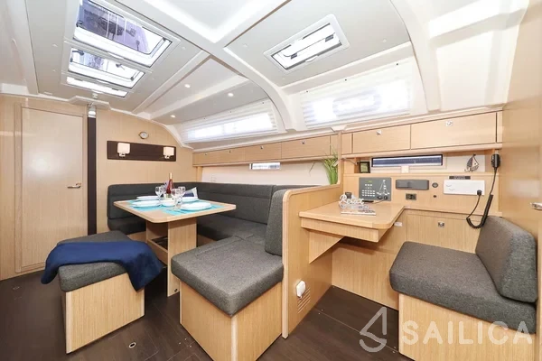 Bavaria Cruiser 41 Style - Yacht Charter Sailica