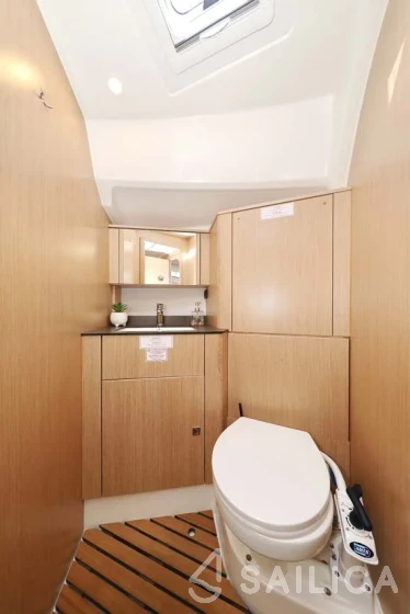 Bavaria Cruiser 41 Style - Yacht Charter Sailica