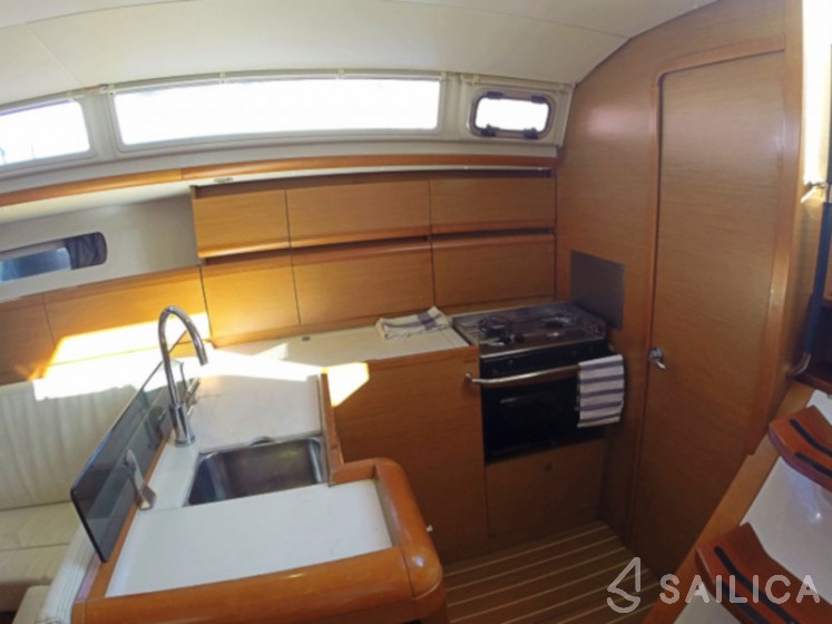 Sun Odyssey 439 - Yacht Charter Sailica