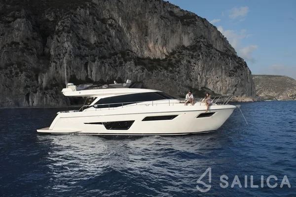 Ferretti 500 - Yacht Charter Sailica