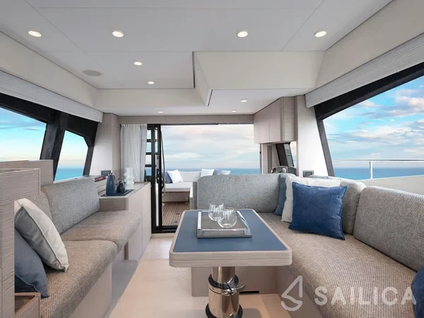 Ferretti 500 - Yacht Charter Sailica