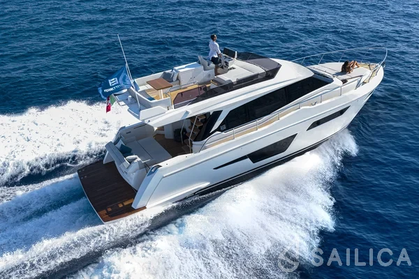 Ferretti 500 - Yacht Charter Sailica