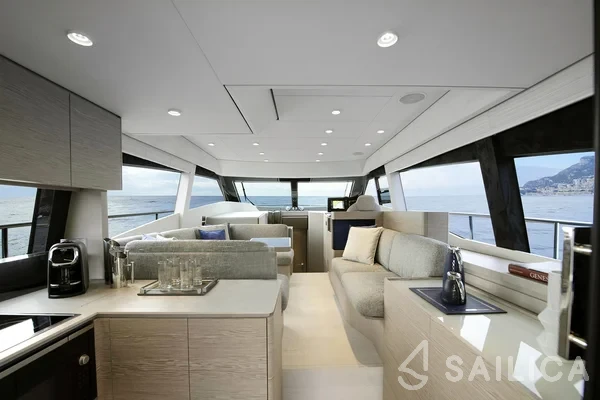 Ferretti 500 - Yacht Charter Sailica