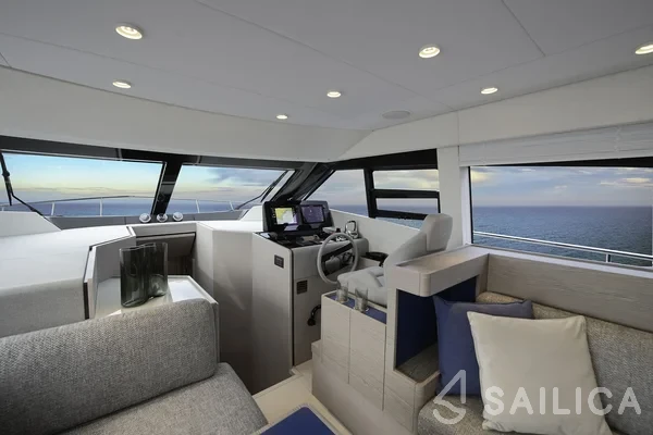 Ferretti 500 - Yacht Charter Sailica