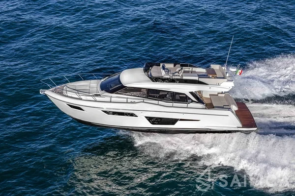 Ferretti 500 - Yacht Charter Sailica