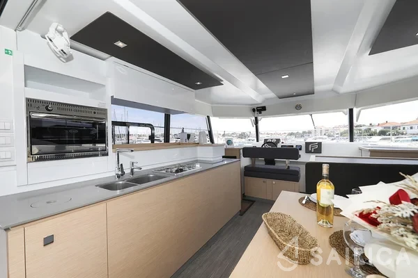 MY 37 - Yacht Charter Sailica