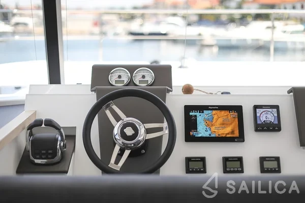 MY 37 - Yacht Charter Sailica