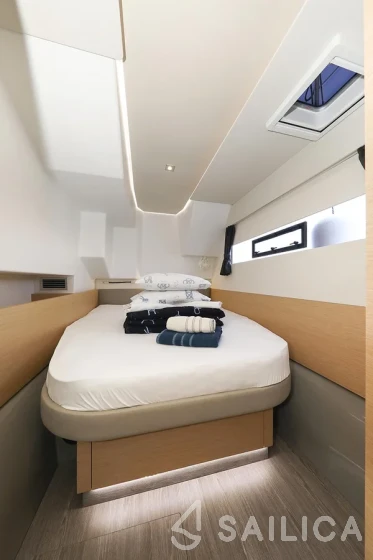 MY 37 - Yacht Charter Sailica