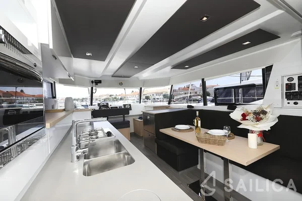 MY 37 - Yacht Charter Sailica
