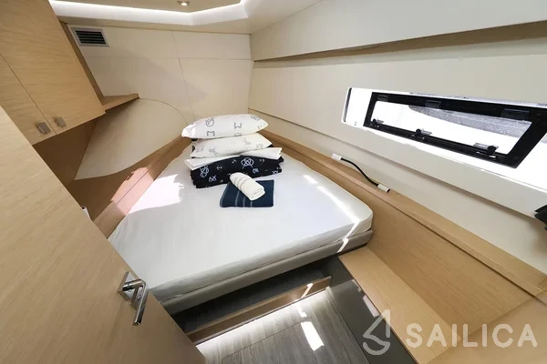 MY 37 - Yacht Charter Sailica
