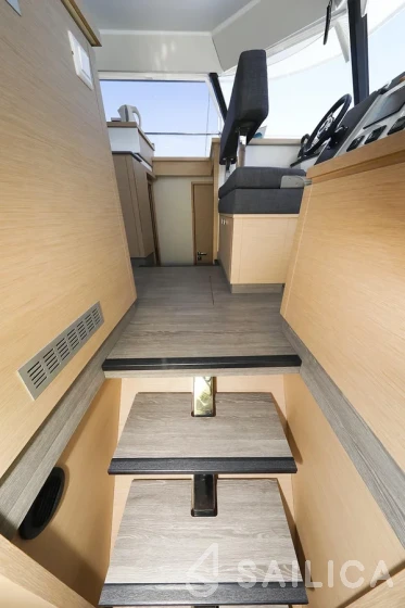 MY 37 - Yacht Charter Sailica