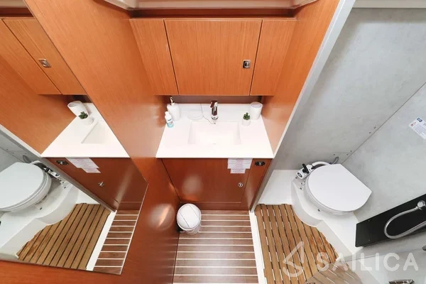 Bavaria C42 - Yacht Charter Sailica