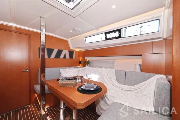 Bavaria C42 - Yacht Charter Sailica