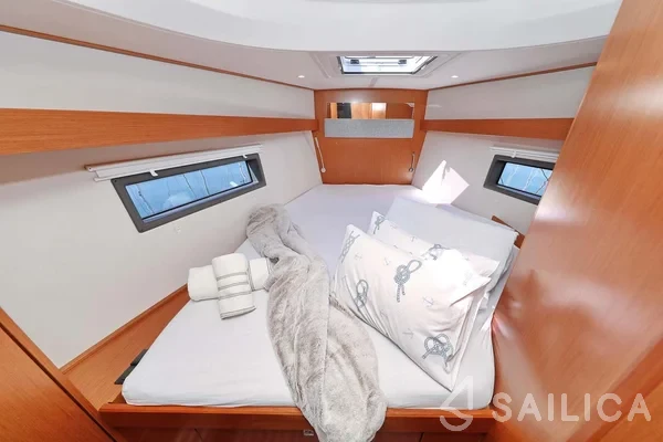 Bavaria C42 - Yacht Charter Sailica