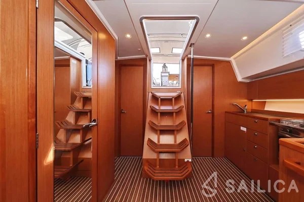 Bavaria C42 - Yacht Charter Sailica