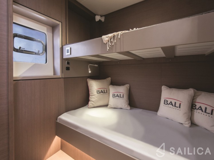 Bali 4.8  - Yacht Charter Sailica