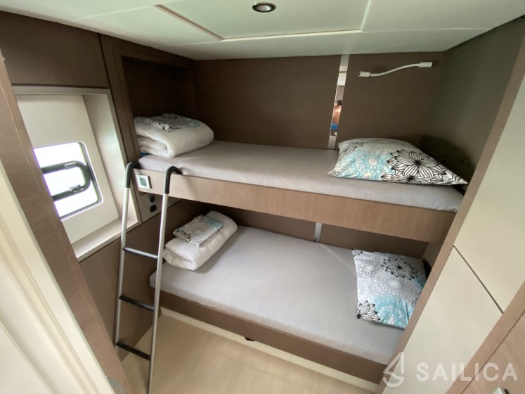 Bali 4.8  - Yacht Charter Sailica