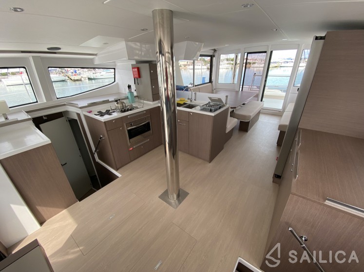 Bali 4.8  - Yacht Charter Sailica