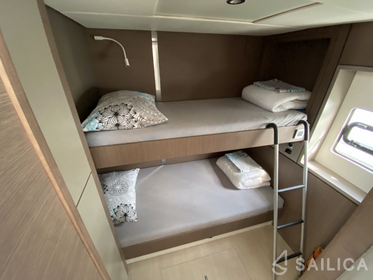 Bali 4.8  - Yacht Charter Sailica