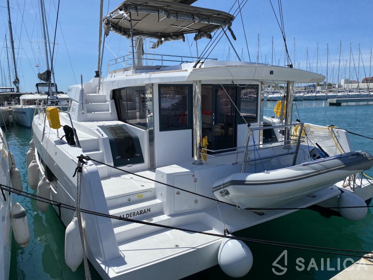 Bali 4.8  - Yacht Charter Sailica