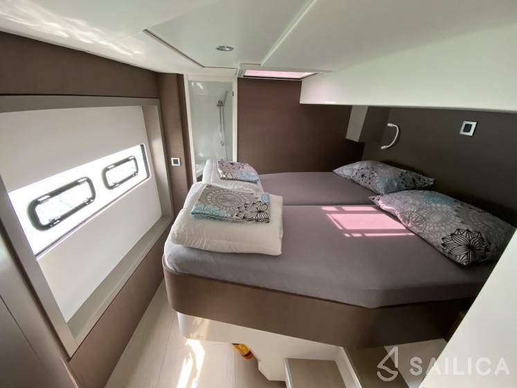 Bali 4.8  - Yacht Charter Sailica