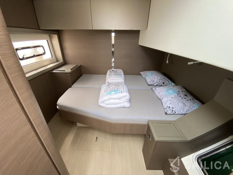 Bali 4.8  - Yacht Charter Sailica