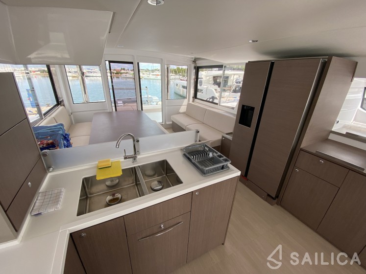 Bali 4.8  - Yacht Charter Sailica