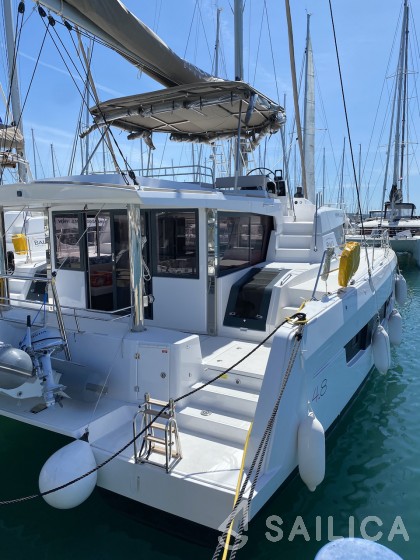 Bali 4.8  - Yacht Charter Sailica