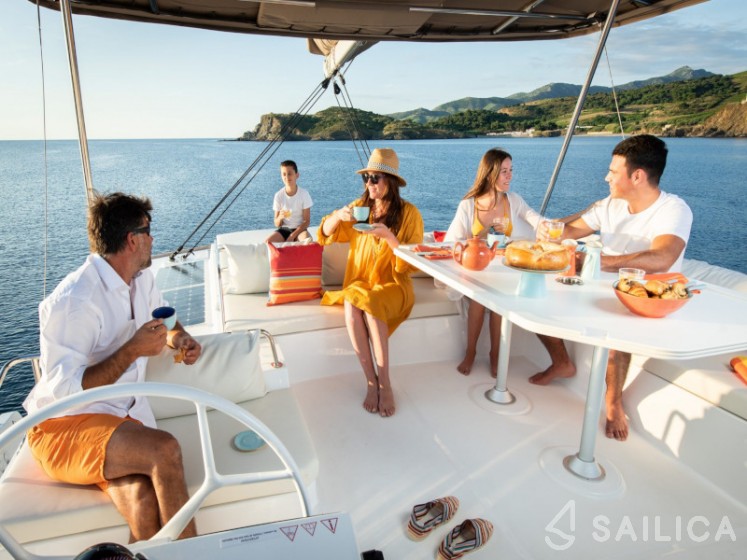 Bali 4.8  - Yacht Charter Sailica