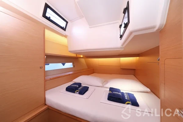 Dufour 470 - Photo #101 Dufour 470 - Yacht Charter Sailica